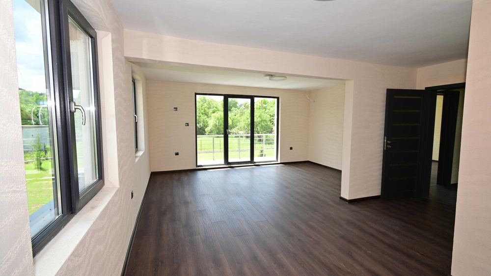 Продава се Къща в с. Гълъбник, Област Перник - 160 кв.м за 1488 €/кв.м - Снимка #15