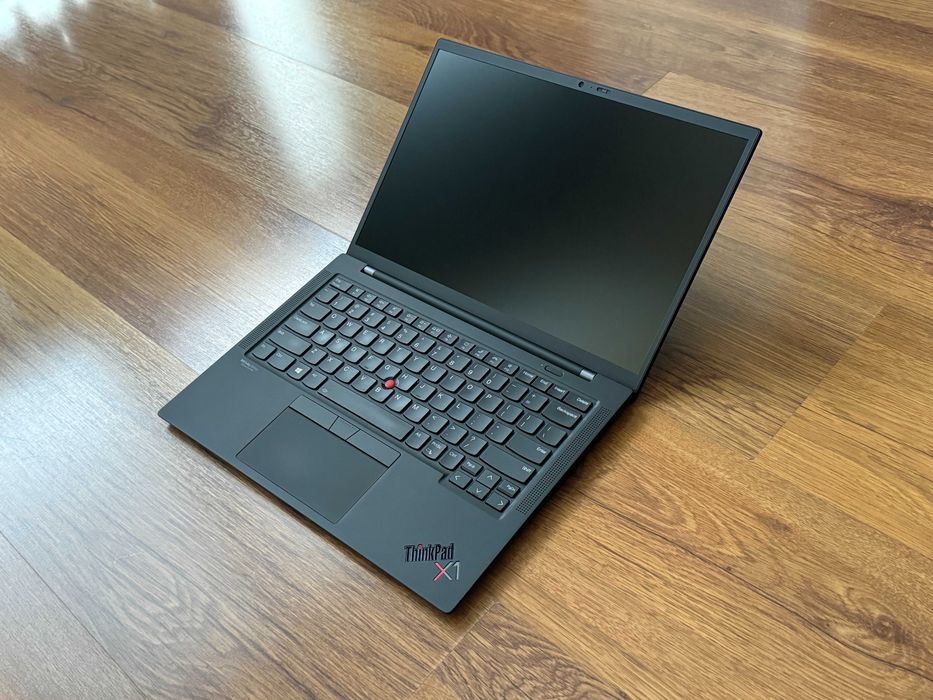 14' Full HD+ Core i7-1165G7 Lenovo ThinkPad X1 Carbon Gen 9 16GB LPDDR4X/512GB NVMe/Win 11/Бат 8ч