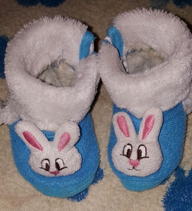 Детские симпатичные пинеткие. Очень мягкие и теплые.