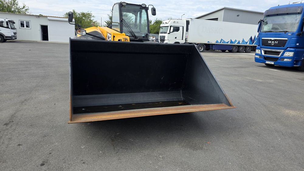Incarcator Jcb 541-70 din 2015
