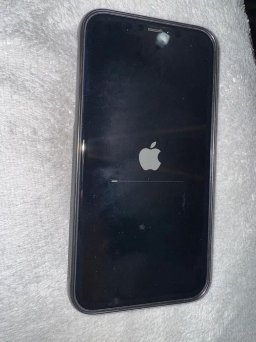 Продам iPhone 11