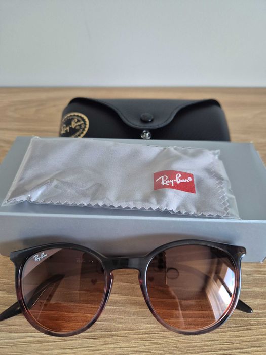 Нови Слънчеви очила RayBan-оригинални със сертификат