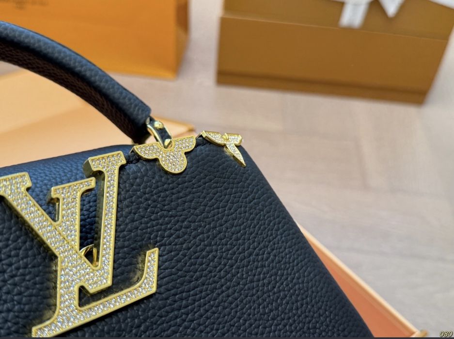 Vand geanta Louis Vuitton Capucines Mini Flower Crown