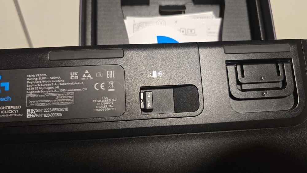 Tastatura logitech g915 tkl clicky