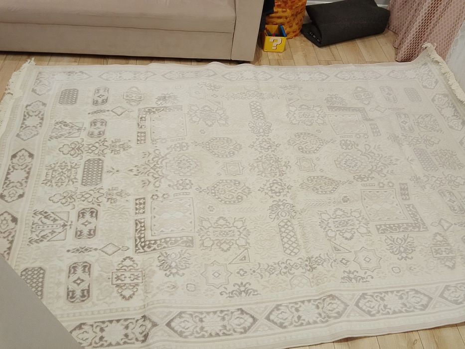 Продам шикарный ковер
