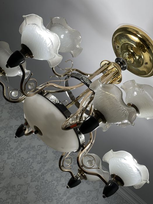 Люстра Богато Смотрится