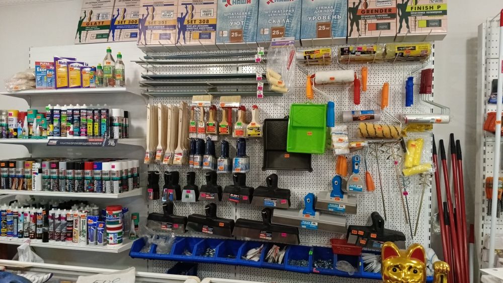 Краски эмали и кисточки