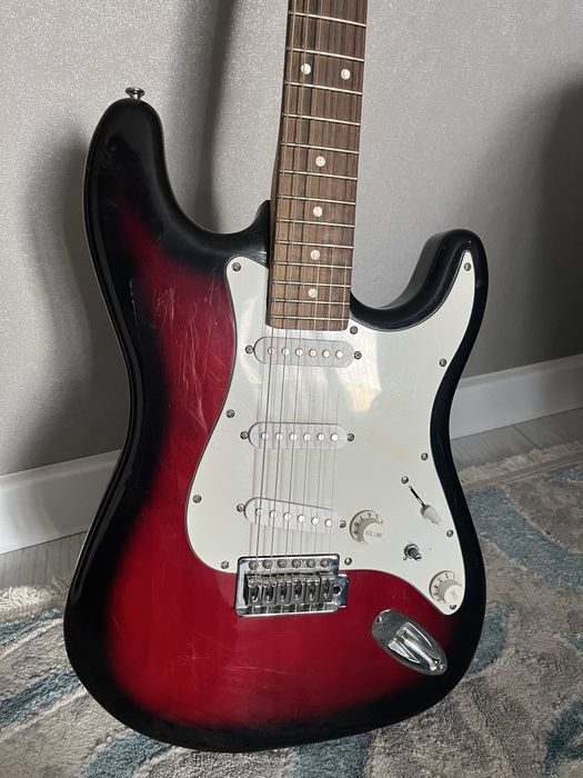 Электрогитара стратокастер