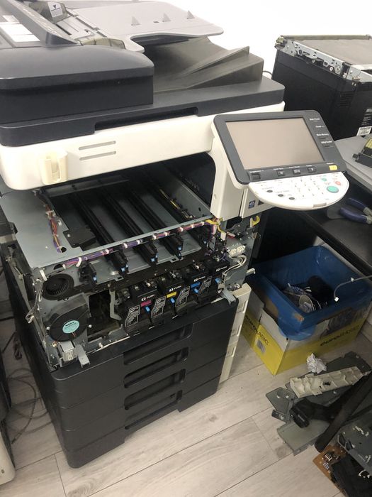 Konica Minolta Laserjet C353 pentru piese dezasamblare