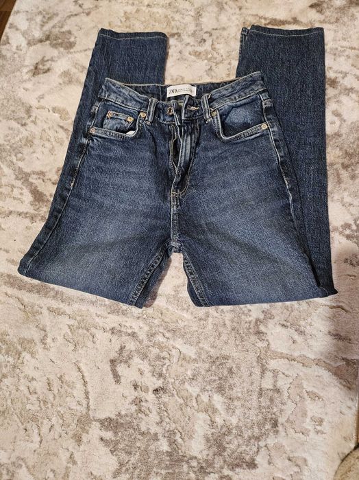 Дънки зара чисто нови