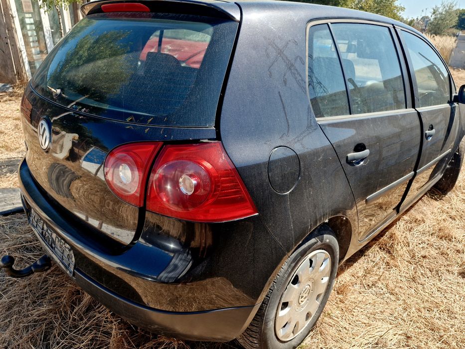 Dezmembrez piese golf