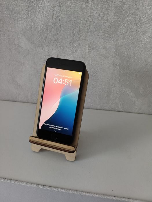 Продам iphone se 2022 полный комплект