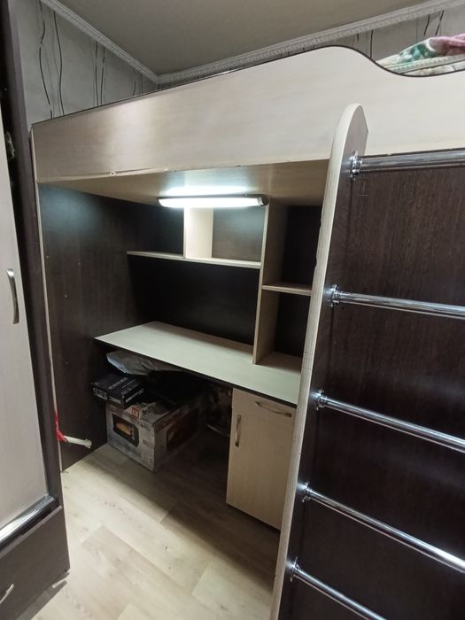 Продам кровать 3 в 1.