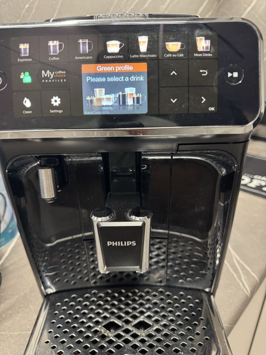 Philips series 5400 каферобот