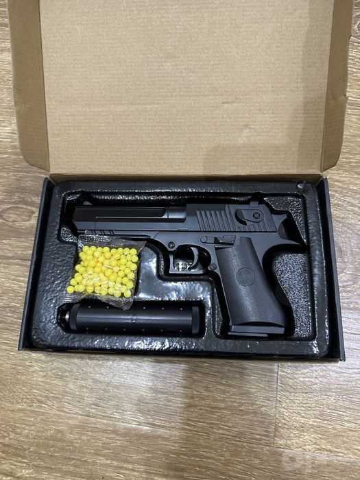 Metal pistolet sotiladi