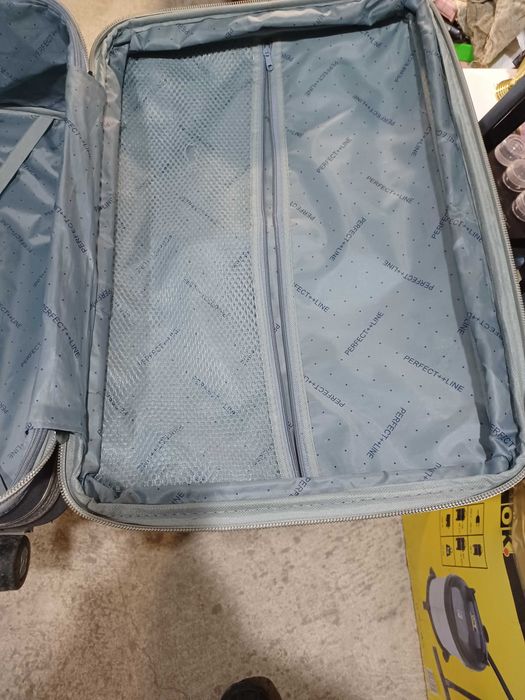 Куфар на колела за път и туризъм