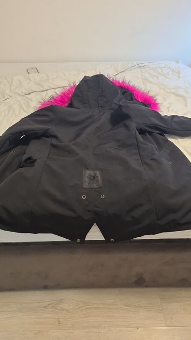 Продам парку новая