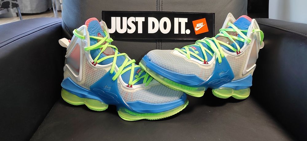 Nike Lebron XIX, номер 42,5