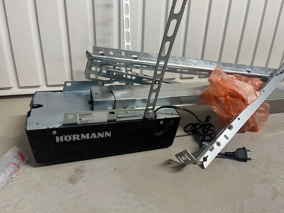 Гаражна врата Hörmann 260x220 см с автоматика ProMatic 4