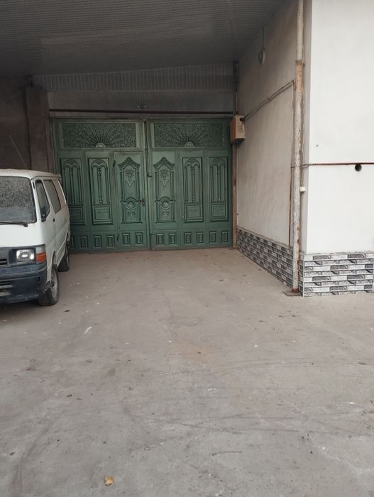 Ижарага ховли еш оилага.шароит яхши узок муддатга Склад цех ишлатса бу