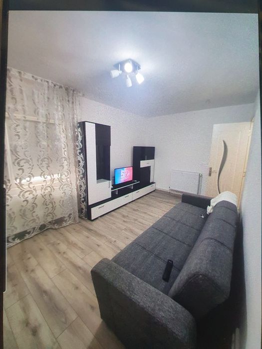 Garsoniera pentru inchiriat