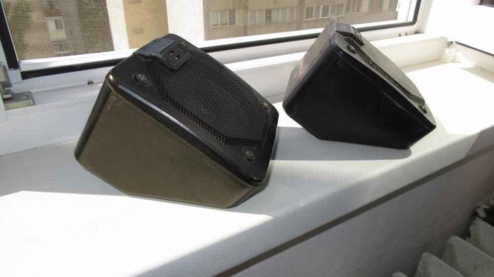 Set audio pentru masina (radio-casetofon si boxe + suport)