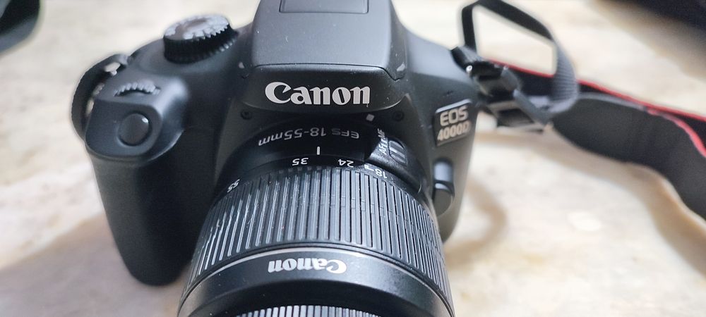 Фотоапарат Canon EOS 4000D