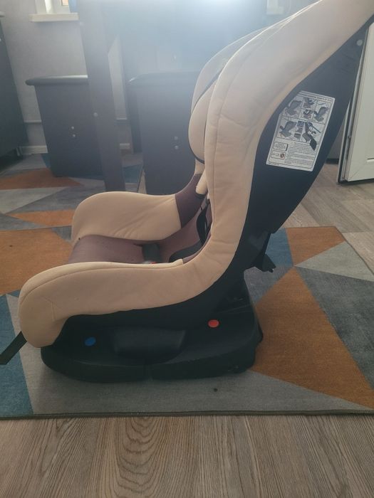 Продам детское кресло для автомобиля