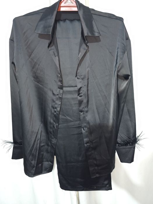 Двойка чёрный 6000 тг.