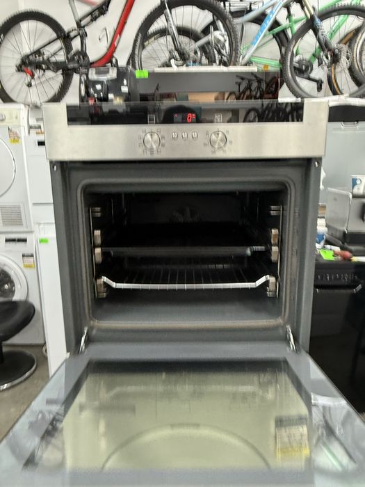 Фурна за вграждане SIEMENS