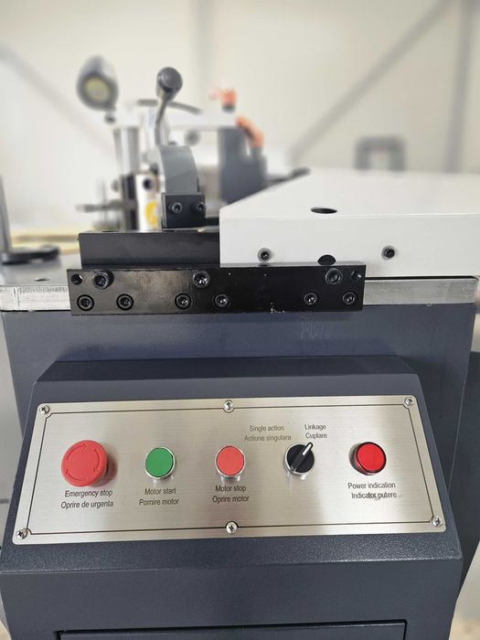 Masina profesionala de sertizat profile de aluminiu