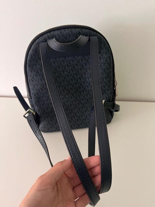 Раница Michael Kors тъмносиня
