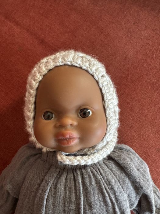 Vand bebelus Minikane Oscar, cu hainute, 28 cm