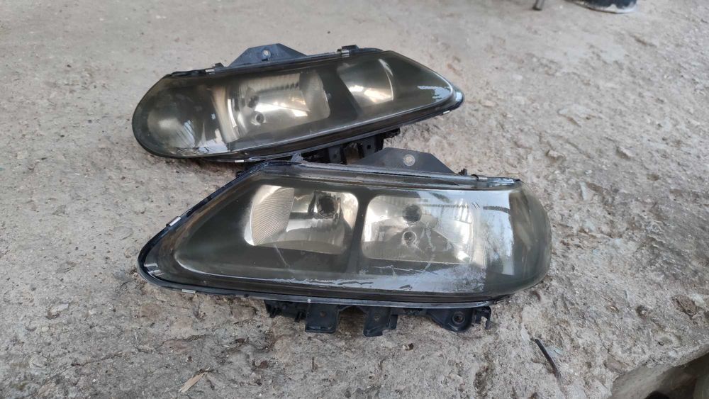 Фарове за Рено Лагуна