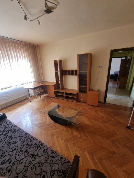 Inchirieriez apartament 2 camere Zona Rivulus Central