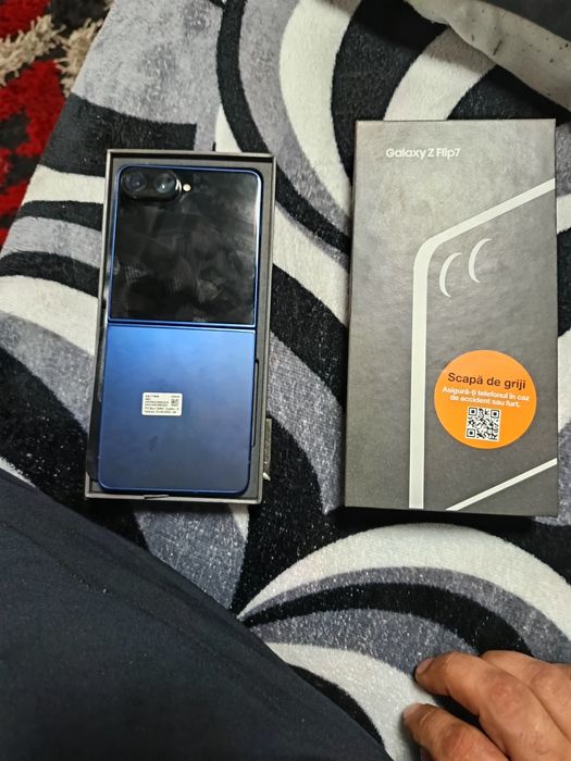samsung z flip7 nou