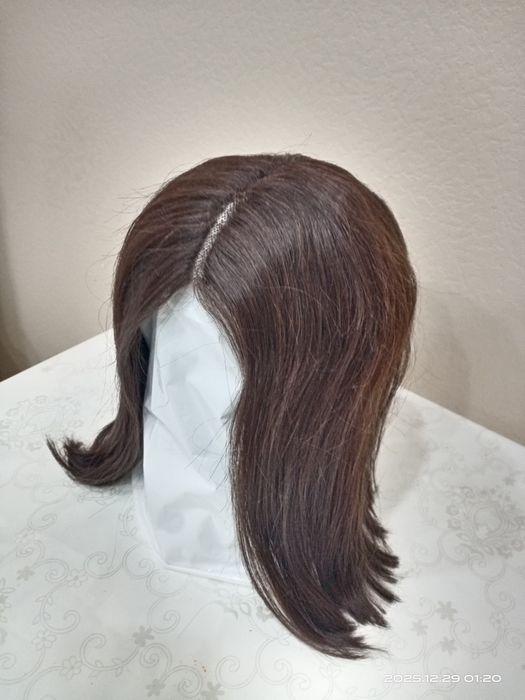 Продам женский парик из натуральных волос.