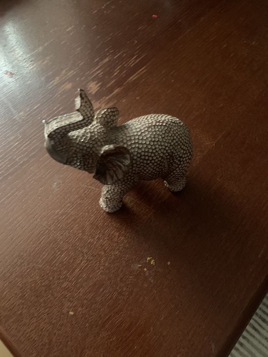 Красивый слон, высота 25см