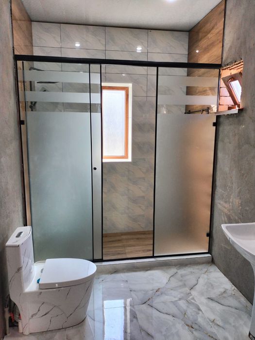 Душевые перегородки на заказ