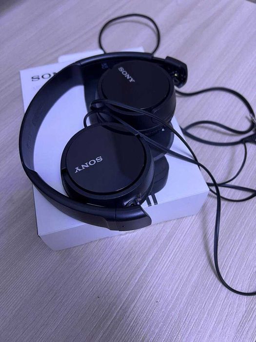 Наушники Sony MDR-ZX110