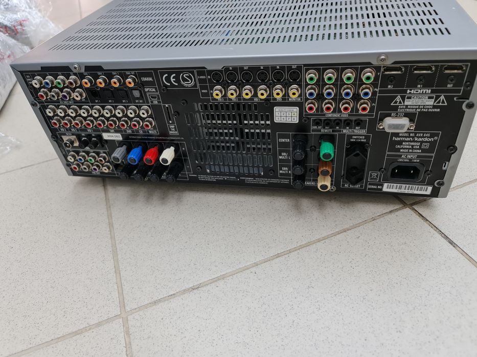 Vând statie audio Harman/Kardon 7.1 AVR645, nouă, cu sunet de înaltă c