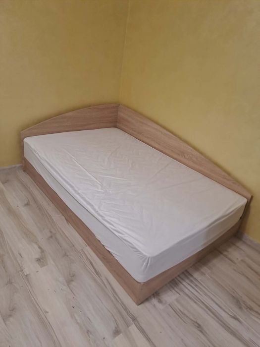 Чисто наво легло с матрак