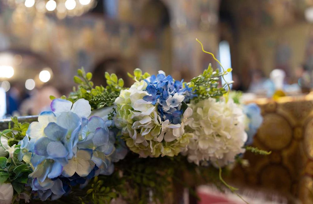 Decor floral cristelnita (flori artificiale)