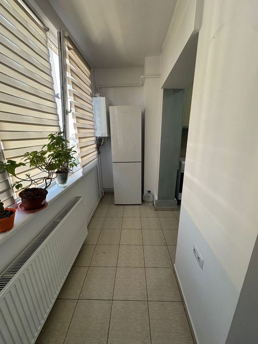 Închiriez garsonieră!