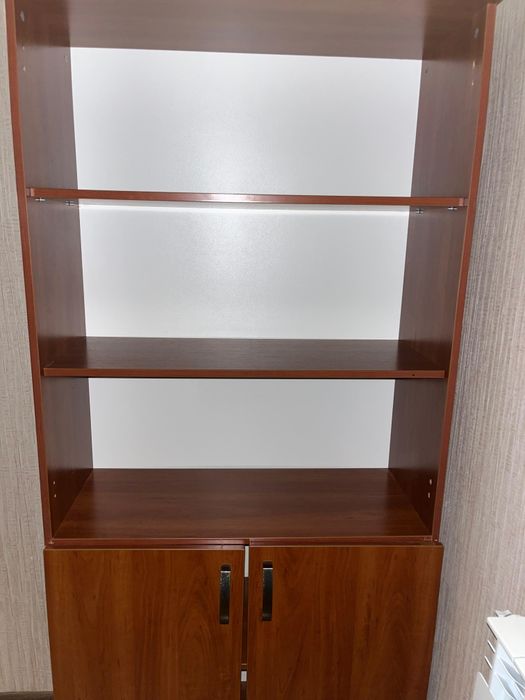 Продам офисный шкаф