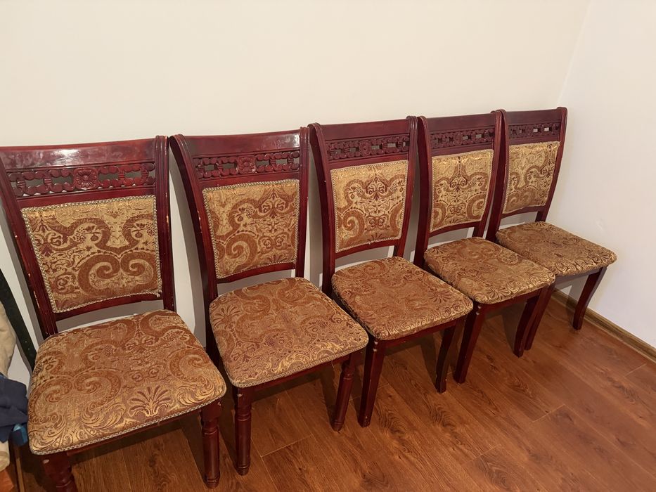 Стулья в хорошем состоянии