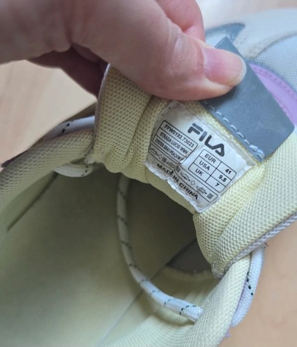 Adidași Fila dama