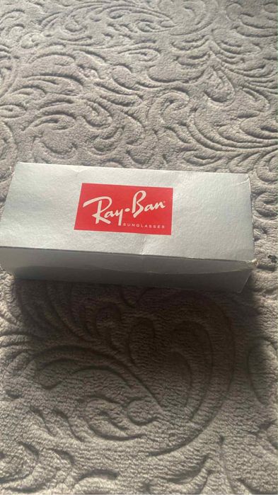 Ochelarii de soare Rayban