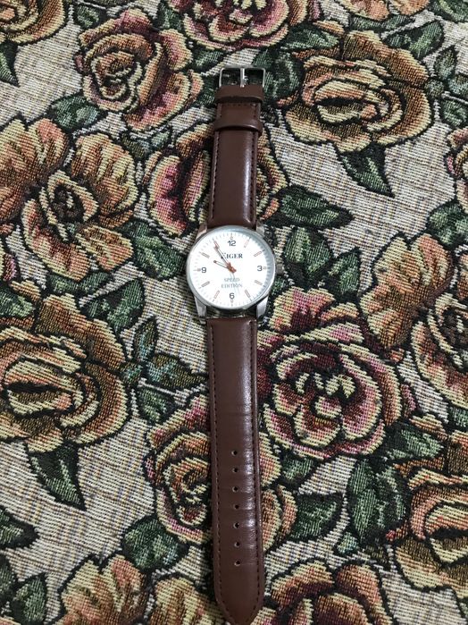 Продавам часовник EiGER