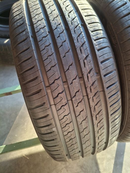 2 Anvelope de vară 225 50 r17 Barum